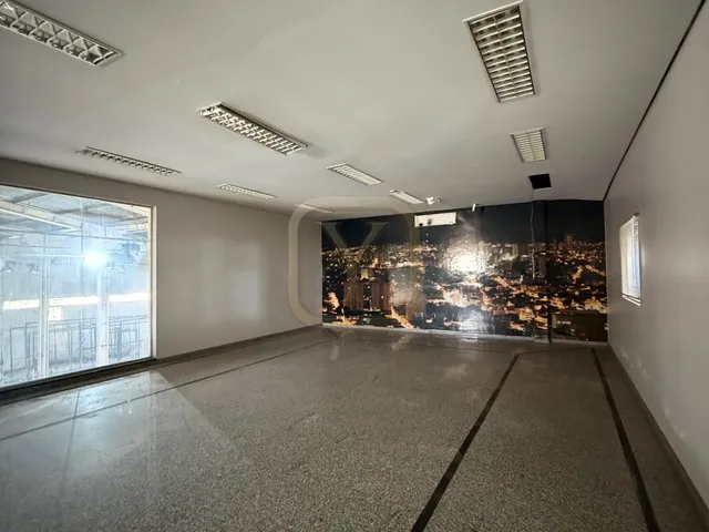 Imagem 11: Salão Comercial de Alto Padrão em Cuiabá-Mt, Bairro Alvorada: 20 Salas, 14 Banheiros, 25 Vagas de Garagem - 3.900M²!