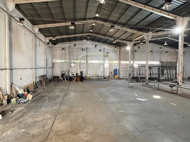 Imagem 8: Salão Comercial de Alto Padrão em Cuiabá-Mt, Bairro Alvorada: 20 Salas, 14 Banheiros, 25 Vagas de Garagem - 3.900M²!