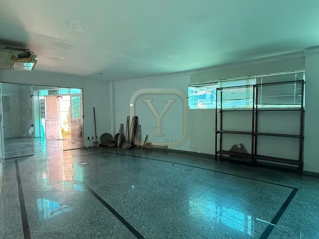 Imagem 6: Salão Comercial de Alto Padrão em Cuiabá-Mt, Bairro Alvorada: 20 Salas, 14 Banheiros, 25 Vagas de Garagem - 3.900M²!