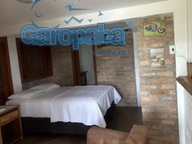 Imagem 7: Aluguel Temporada Casa Colonial em Garopaba-Sc, 3 Quartos (2 Suítes), 200M², Piscina, Churrasqueira