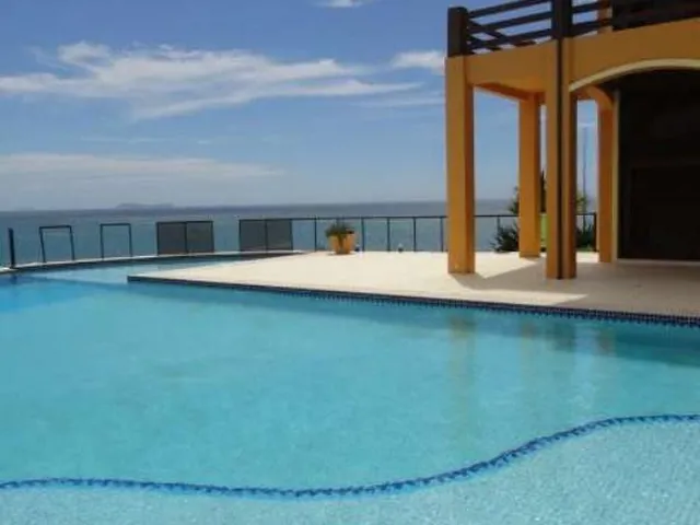 Imagem 14: Alugo Temporada Casa Beira Mar com Piscina 5 Suítes