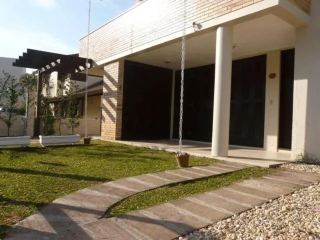 Imagem 4: Aluguel de Temporada em Garopaba: Apartamento Térreo de Luxo com 3 Quartos e 2 Vagas de Garagem no Bairro Morrinhos