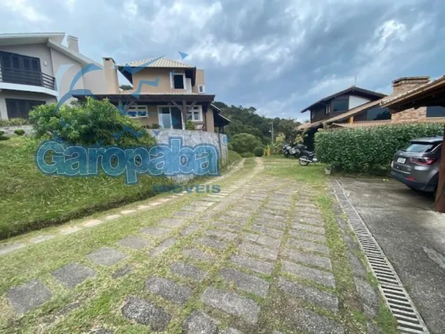 Imagem 5: Venda Ou Aluguel de Temporada Garopaba, 4 Dormitórios, Bela Casa Nova, Amplos Decks, Próxima da Praia