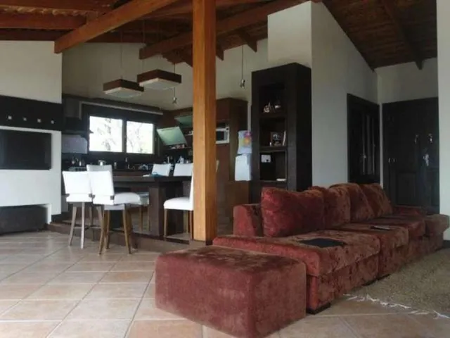 Imagem 14: Aluguel de Temporada em Garopaba Belíssima Casa em Meio À Mata, Piscina, Churrasqueira com Visual 360º Mar