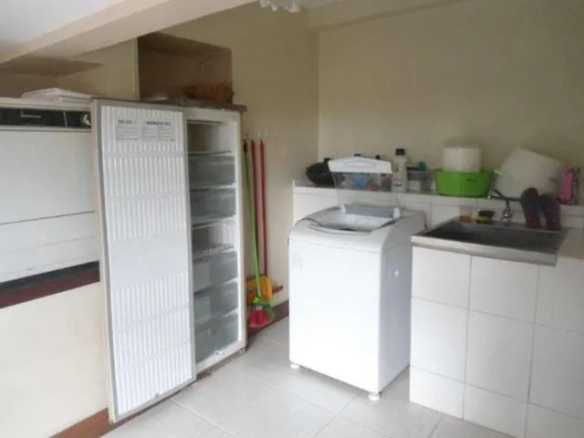 Imagem 15: Aluguel de Temporada em Garopaba Belíssima Casa em Meio À Mata, Piscina, Churrasqueira com Visual 360º Mar