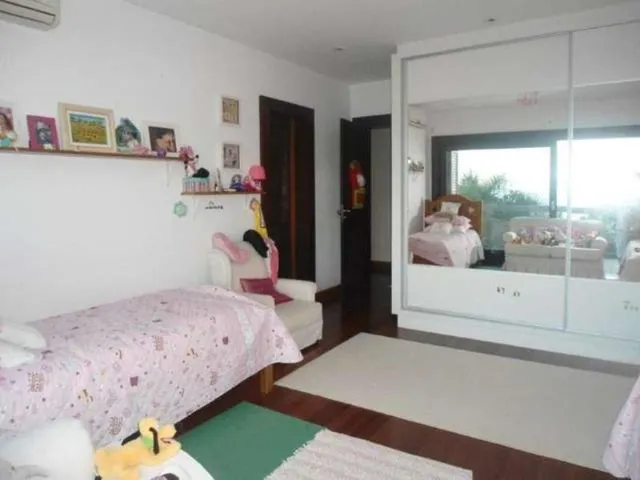 Imagem 8: Aluguel de Temporada em Garopaba Belíssima Casa em Meio À Mata, Piscina, Churrasqueira com Visual 360º Mar