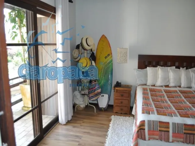 Imagem 5: Alugo por Temporada Bela Casa 4 Suítes e Piscina no Centro de Garopaba, Alto Padrão