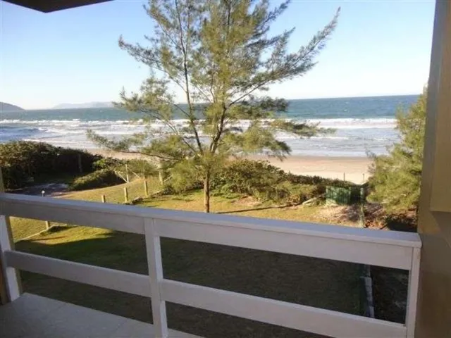 Imagem 11: Aluguel Temporada em Garopaba Casa 4 Suítes Beira Mar
