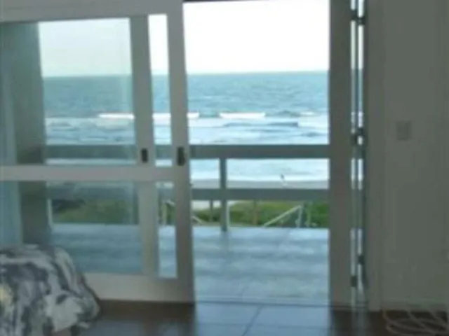 Imagem 13: Aluguel Temporada em Garopaba Casa 4 Suítes Beira Mar
