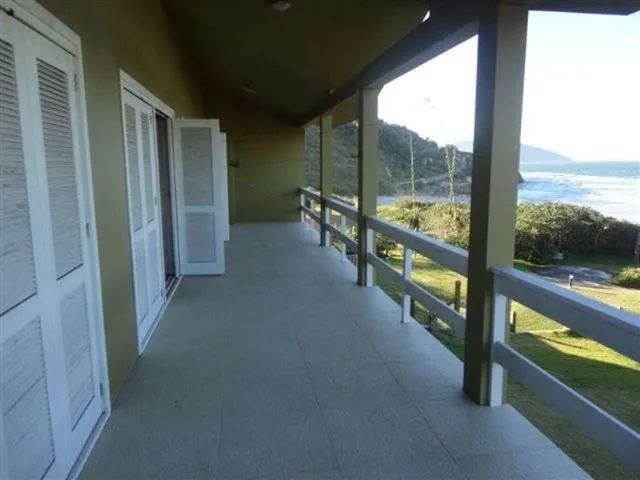 Imagem 5: Aluguel Temporada em Garopaba Casa 4 Suítes Beira Mar