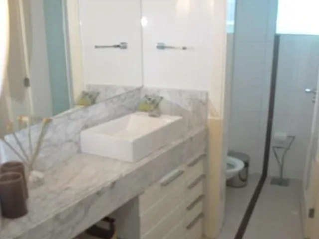 Imagem 3: Aluguel Temporada Garopaba Belissima Casa 5 Dormitórios, Piscina, Sauna, Vista para o Mar