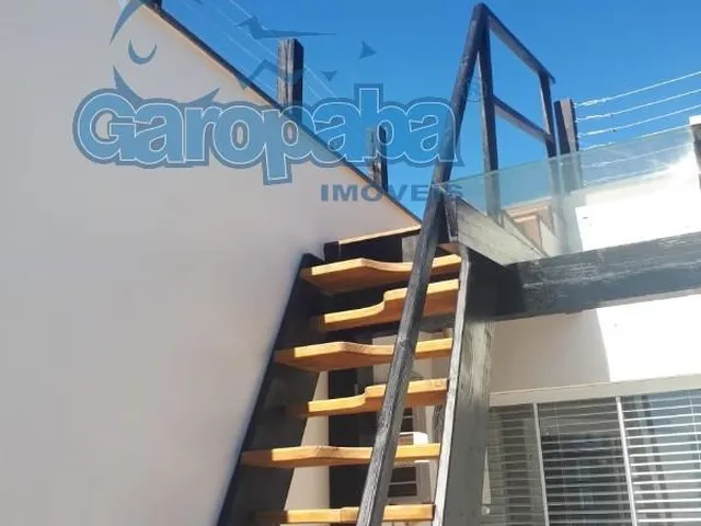 Imagem 10: Garopaba, Vendo Ou Alugo por Temporada Casa com 3 Suítes (1 Master), Wi-Fi, Lareira, Smartv, Piscina, Visual para o Mar