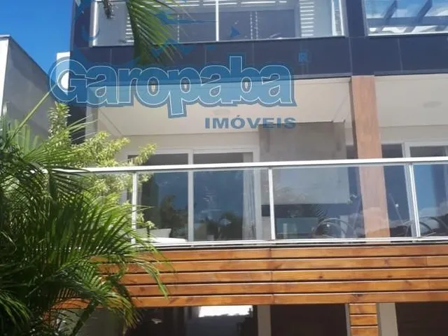 Imagem 8: Garopaba, Vendo Ou Alugo por Temporada Casa com 3 Suítes (1 Master), Wi-Fi, Lareira, Smartv, Piscina, Visual para o Mar