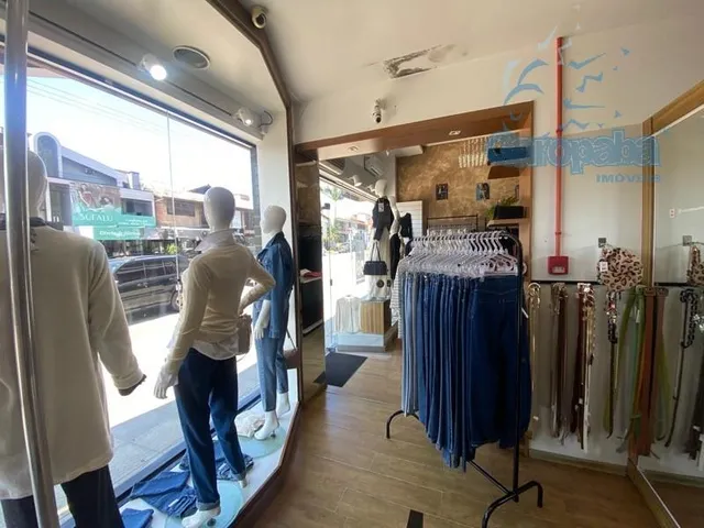 Imagem 2: Oportunidade Única: Ponto Comercial para Venda e Locação no Centro de Garopaba-Sc, 2Salas, 2 Banheiros, 80M²