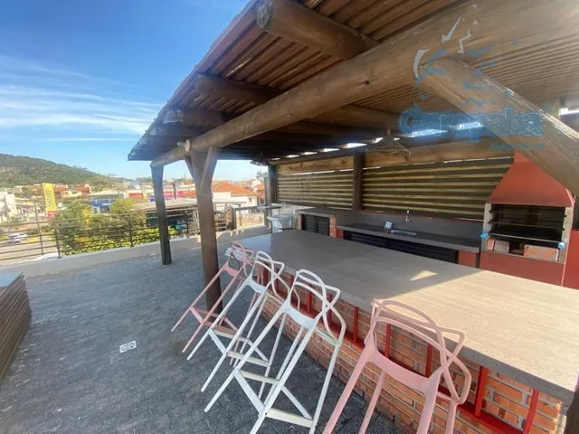 Imagem 2: Aluguel de Temporada: Apartamento de 2 Quartos no Centro de Garopaba-Sc, com 150M² e 500M da Praia