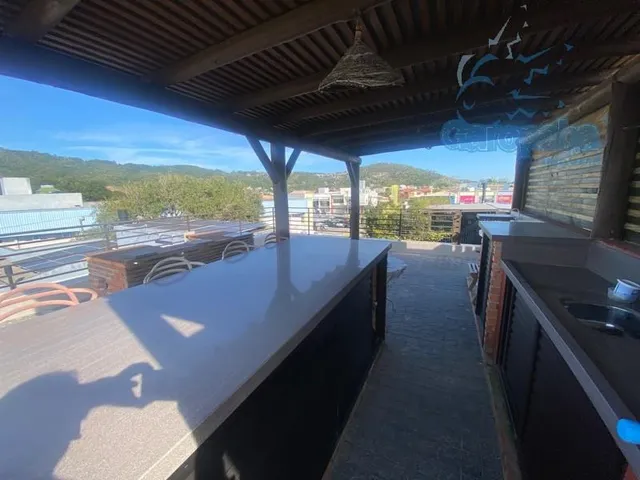 Imagem 5: Aluguel de Temporada: Apartamento de 2 Quartos no Centro de Garopaba-Sc, com 150M² e 500M da Praia