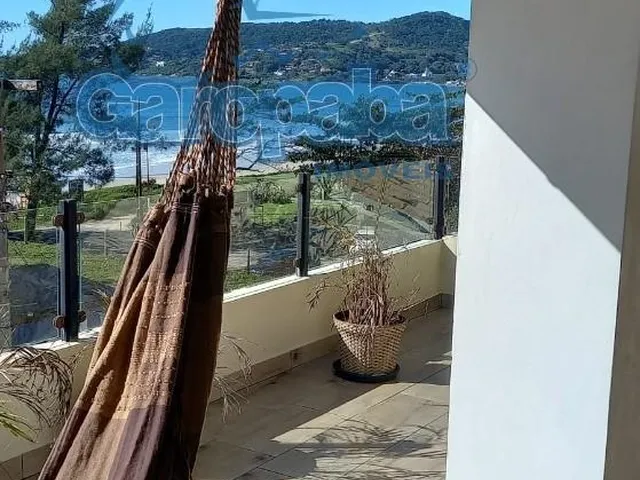 Imagem 13: Aluguel de Casa em Garopaba-Sc: 3 Suítes, Slit, Terraço com Churrasqueira e Vista para o Mar!
