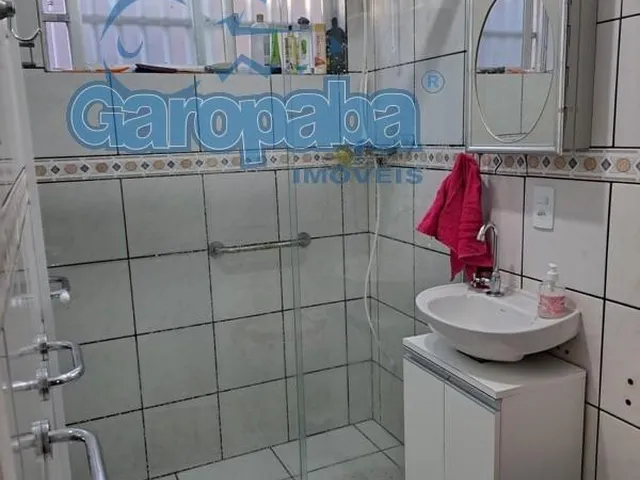Imagem 4: Casa Térrea À Venda no Centro de Garopaba-Sc: 2 Quartos, Churrasqueira, 2 Vagas de Garagem!