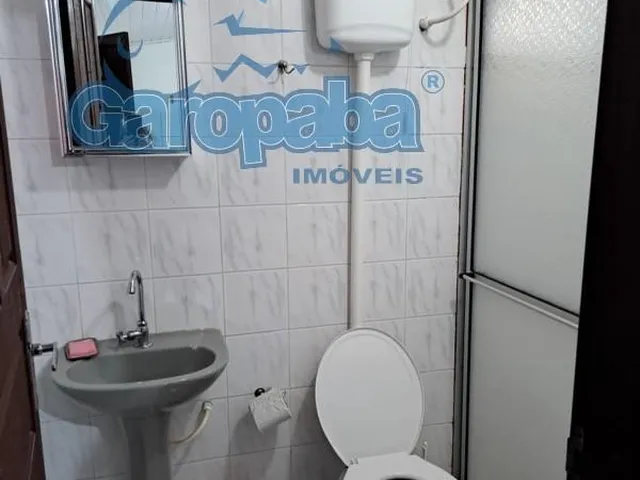 Imagem 3: Casa Térrea À Venda no Centro de Garopaba-Sc: 2 Quartos, Churrasqueira, 2 Vagas de Garagem!