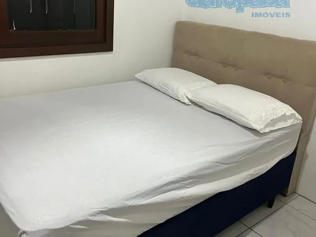 Imagem 15: Aluguel de Casa para Temporada no Centro de Garopaba-Sc: 4 Quartos, Piscina e 3 Vagas de Garagem!