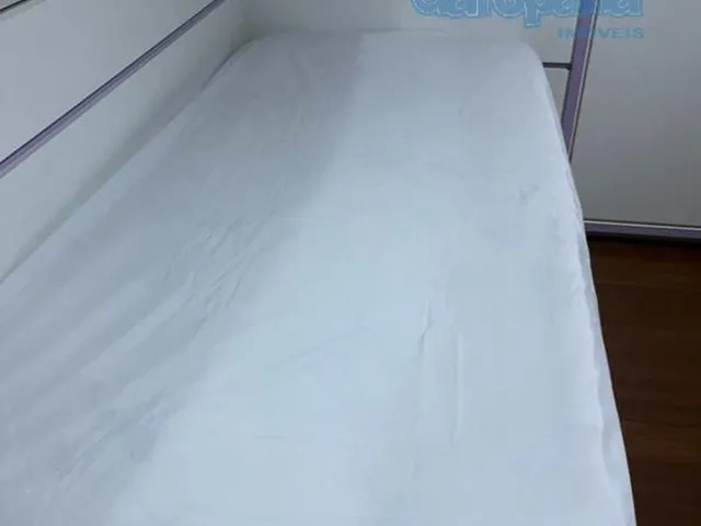 Imagem 11: Aluguel de Casa para Temporada no Centro de Garopaba-Sc: 4 Quartos, Piscina e 3 Vagas de Garagem!