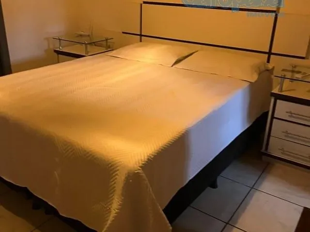 Imagem 2: Aluguel de Casa para Temporada no Centro de Garopaba-Sc: 4 Quartos, Piscina e 3 Vagas de Garagem!