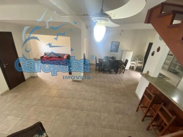 Imagem 3: Aluguel por Temporada: Sobrado com 2 Suítes em Garopaba, Próximo À Praia Central - Acomoda Até 8 Pessoas