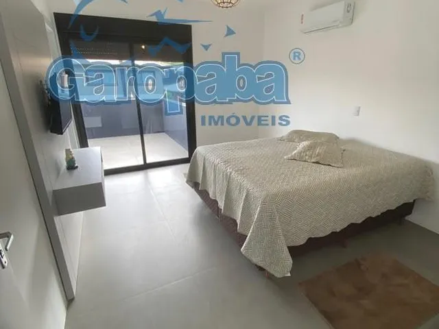 Imagem 10: Aluguel de Temporada em Garopaba-Sc: Casa Nova nos Morrinhos com 3 Quartos, 2 Suítes e 3 Vagas de Garagem