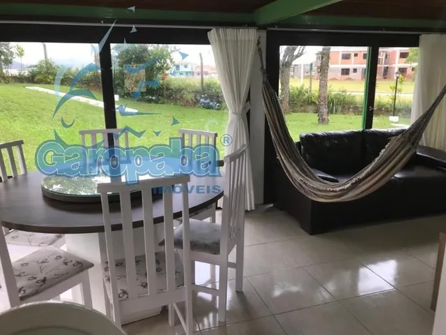 Imagem 6: Temporada em Garopaba 3 Dormitórios 1 (Suíte) com Split e Piscinas Sobrado 3