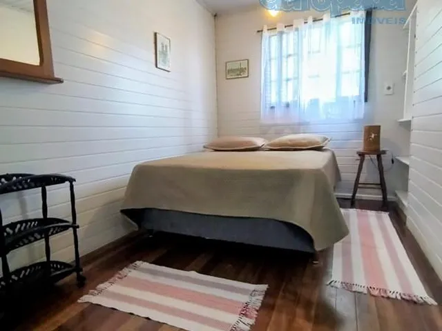 Imagem 4: Aluguel de Chalé no Village Garopaba: 1 Quarto, 50M², em Condomínio com Piscina e Estacionamento Privativo