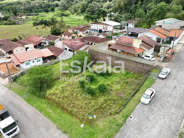 Imagem: Terreno de Esquina com 387M²