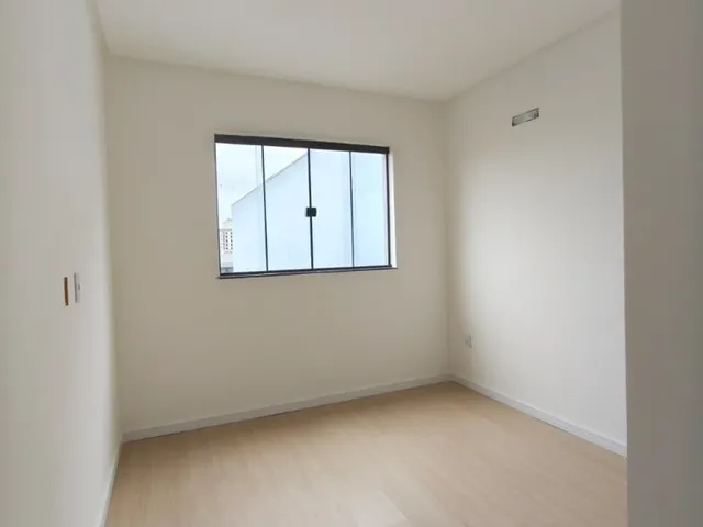 Imagem 8: Apartamento À Venda em Camboriú-Sc: 2 Quartos, 1 Suíte, 1 Sala, 2 Banheiros, 1 Vaga de Garagem e 71,97 M² de Área