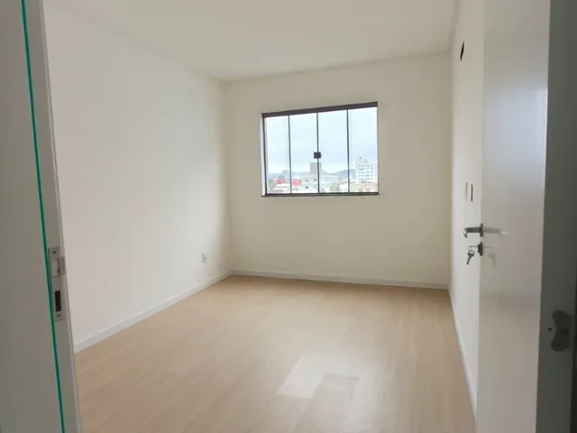 Imagem 9: Apartamento À Venda em Camboriú-Sc: 2 Quartos, 1 Suíte, 1 Sala, 2 Banheiros, 1 Vaga de Garagem e 71,97 M² de Área