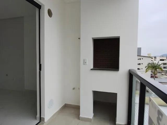 Imagem 2: Apartamento À Venda em Camboriú-Sc: 2 Quartos, 1 Suíte, 1 Sala, 2 Banheiros, 1 Vaga de Garagem e 71,97 M² de Área
