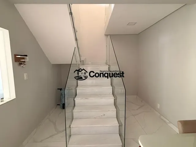 Imagem 4: Casa Duplex À Venda no Bairro Ponte Alta, Betim - 3 Quartos, Suíte, Energia Fotovoltaica e 3 Vagas Cobertas !!
