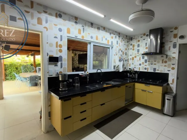 Imagem 10: Casaà Venda em Jaguaribe com 4 Suítes e Infraestrutura de Lazer Excelente!