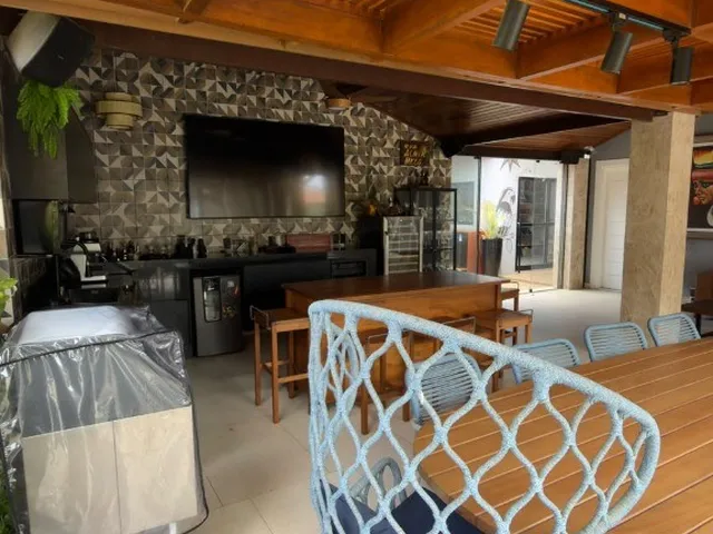 Imagem 7: Casaà Venda em Jaguaribe com 4 Suítes e Infraestrutura de Lazer Excelente!