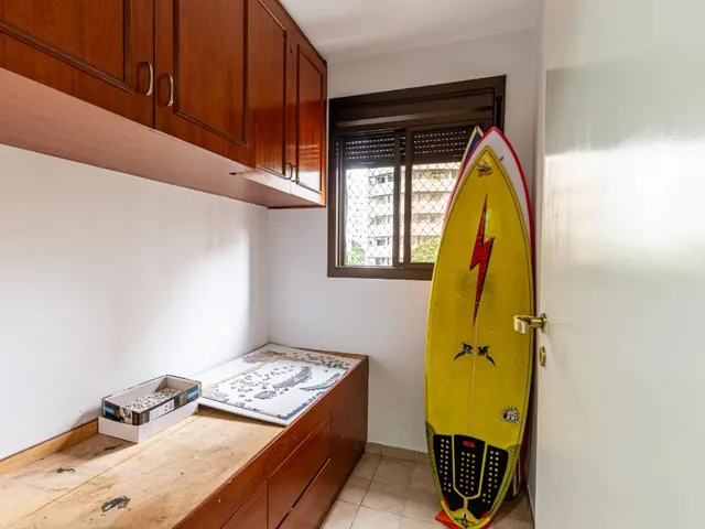 Imagem 7: Apartamento À Venda em Moema, São Paulo-Sp: 3 Quartos, 1 Suíte, 2 Salas, 4 Banheiros, 3 Vagas, 150M²! Venha Conferir!