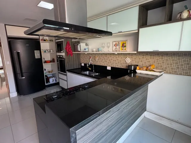 Imagem 12: Casa Duplex com 4 Suítes, Espaço Gourmet, Piscina e Ponto para Carro Elétrico em Araçás