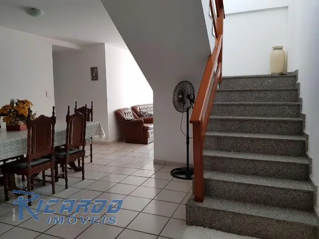 Imagem 3: Cobertura Duplex À Venda 4 Quartos na Quadra do Mar da Praia do Morro, Guarapari Es