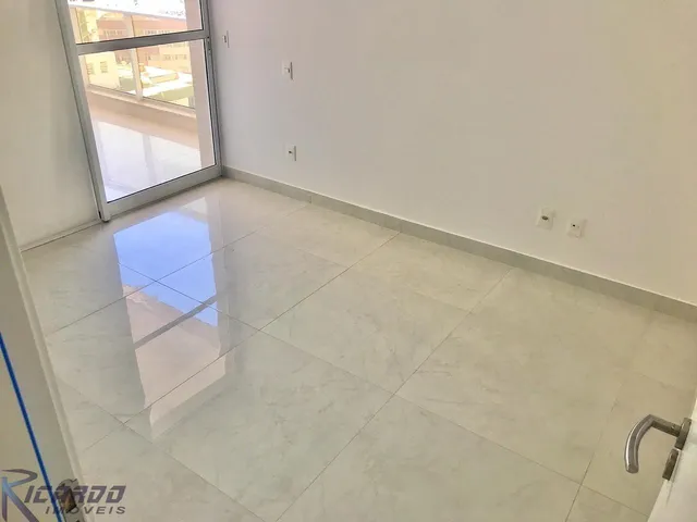 Imagem 5: Apartamento Frente Mar À Venda com 4 Suítes no Centro de Guarapari-Es