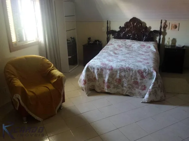 Imagem 6: Casa Duplex À Venda com 5 Quartos na Enseada Azul, Nova Guarapari - Es