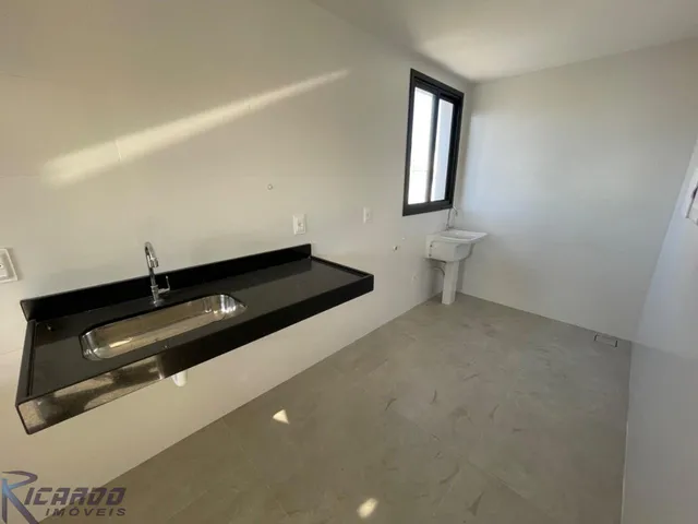 Imagem 3: Apartamento À Venda com 4 Quartos Suítes, Lazer Completo no Centro de Guarapari-Es