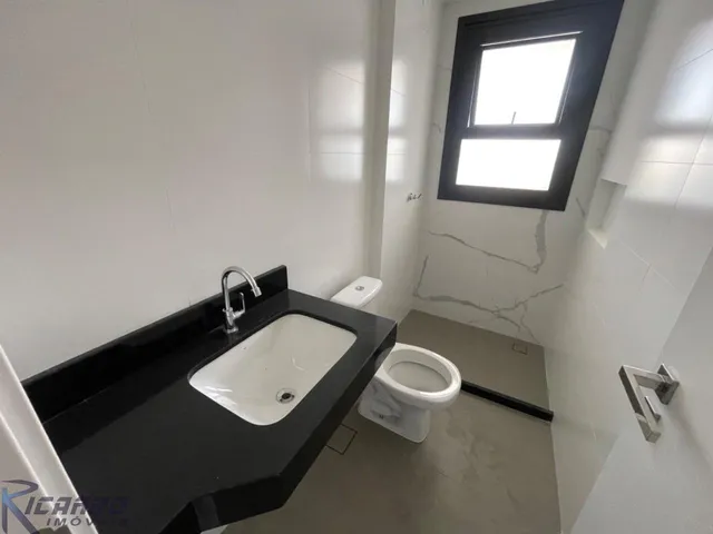 Imagem 2: Apartamento À Venda com 4 Quartos Suítes, Lazer Completo no Centro de Guarapari-Es
