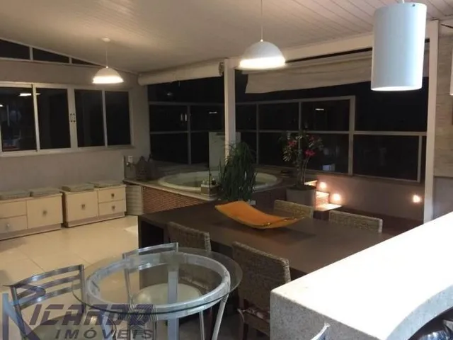 Imagem 5: Cobertura Duplex À Venda no Centro de Guarapari com Espaço Gourmet Privativo