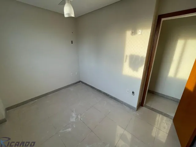 Imagem 2: Apartamento 3 Quartos À Venda, Frente Mar da Praia do Morro / Prainha, Guarapari Es