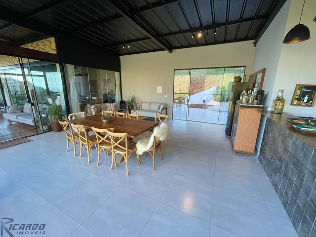 Imagem 6: Casa Exuberante À Venda em Buenos Aires, nas Montanhas de Guarapari, com Vista para o Mar