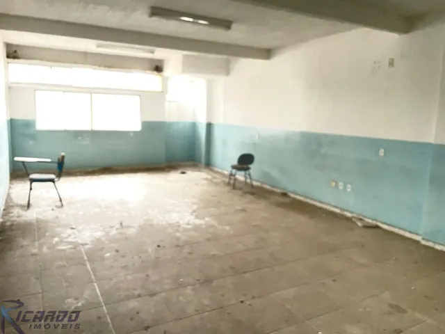 Imagem 12: Vendo Prédio Comercial com 108 Salas e Lojões Bem no Centro de Campo Grande - Cariacica Es