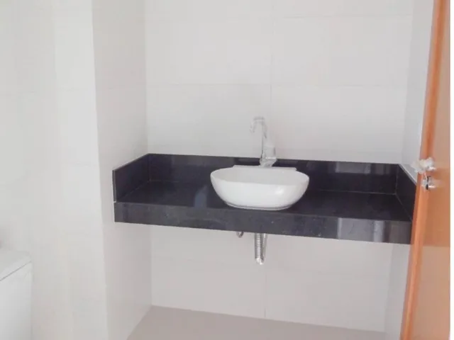 Imagem 9: Apartamento de 4 Suítes À Venda, Frente Mar da Praia de Bacutia, Enseada Azul, Guarapari - Es