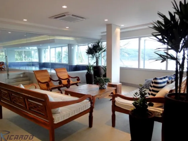 Imagem 7: Apartamento de 4 Suítes À Venda, Frente Mar da Praia de Bacutia, Enseada Azul, Guarapari - Es